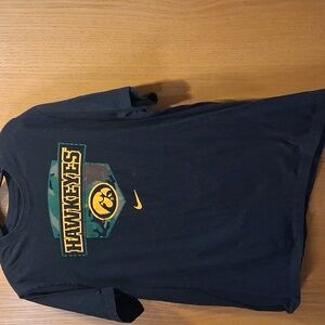 Unisex Hawkeyes Nike,Large Short Sleeve Shirt